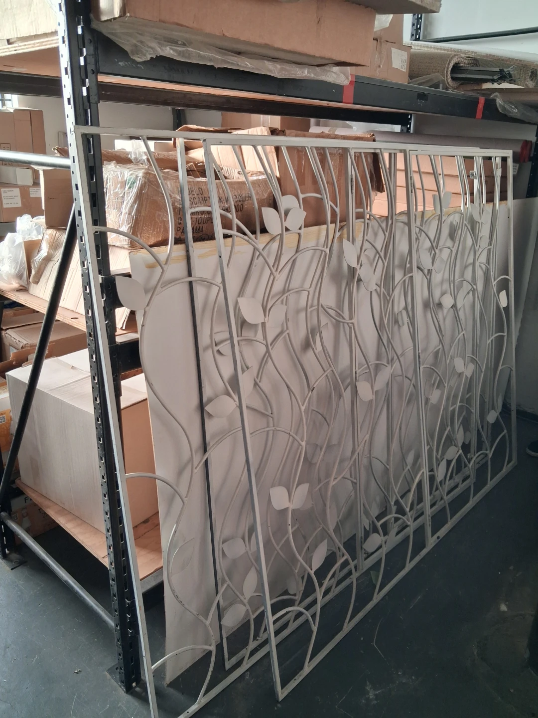 White Decorative Metal Screen with Leaf Design