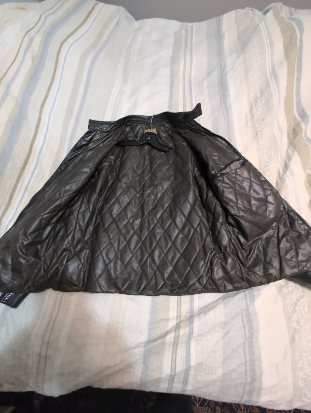 Vintage Leather Motorcycle Jacket - photo 3