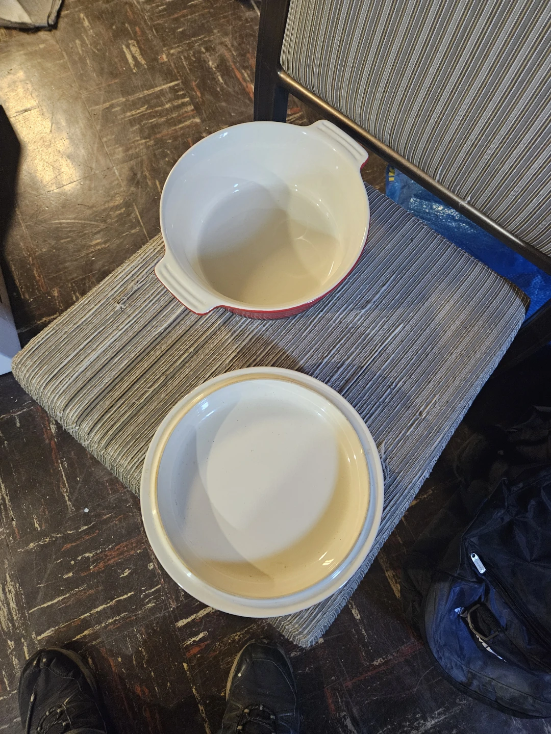 Stoneware Round Casserole Dish with Lid - photo 4