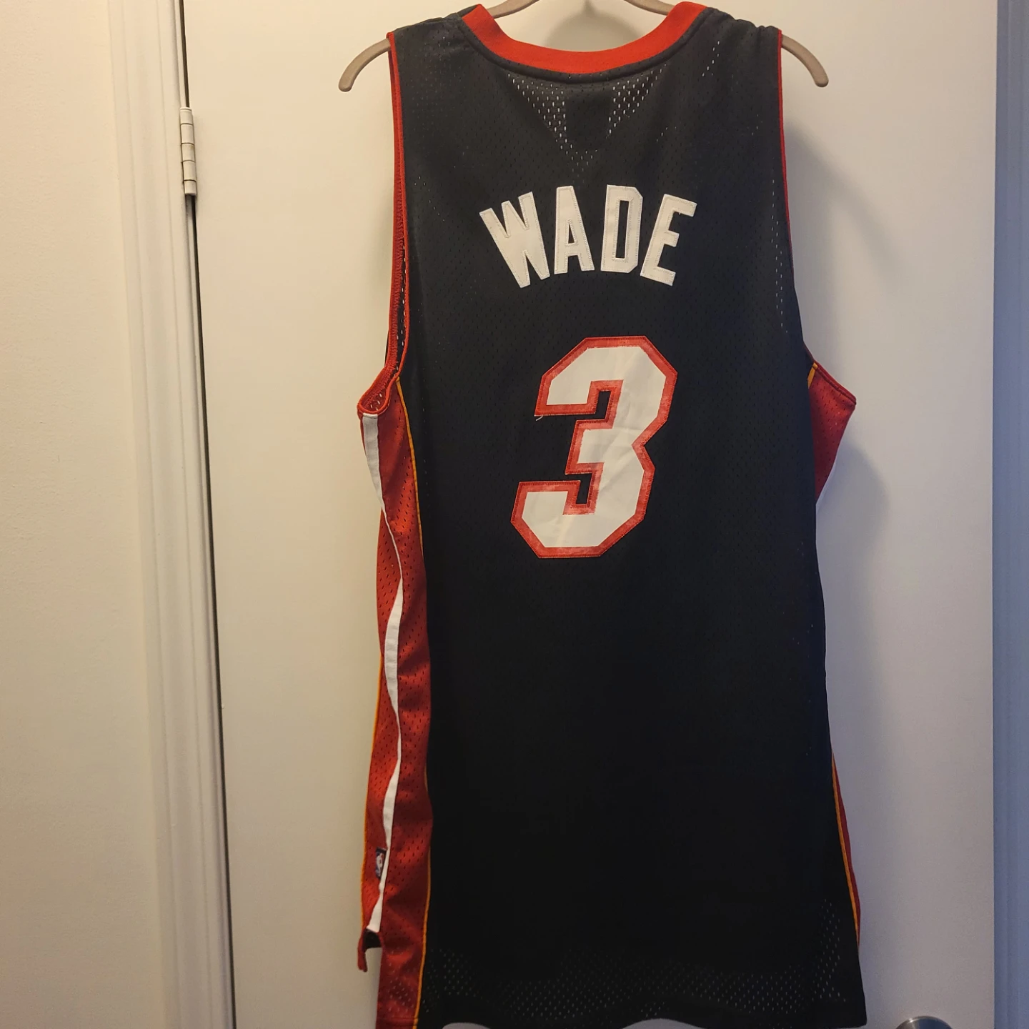 Adidas Miami Heat Dwyane Wade #3 Jersey XL - photo 2