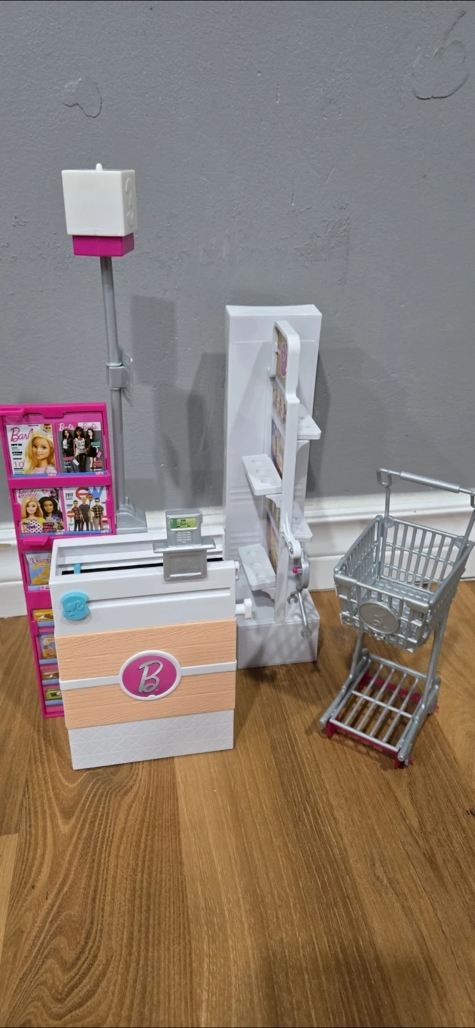 Barbie Dollhouse Furniture and Accessories Lot - photo 2
