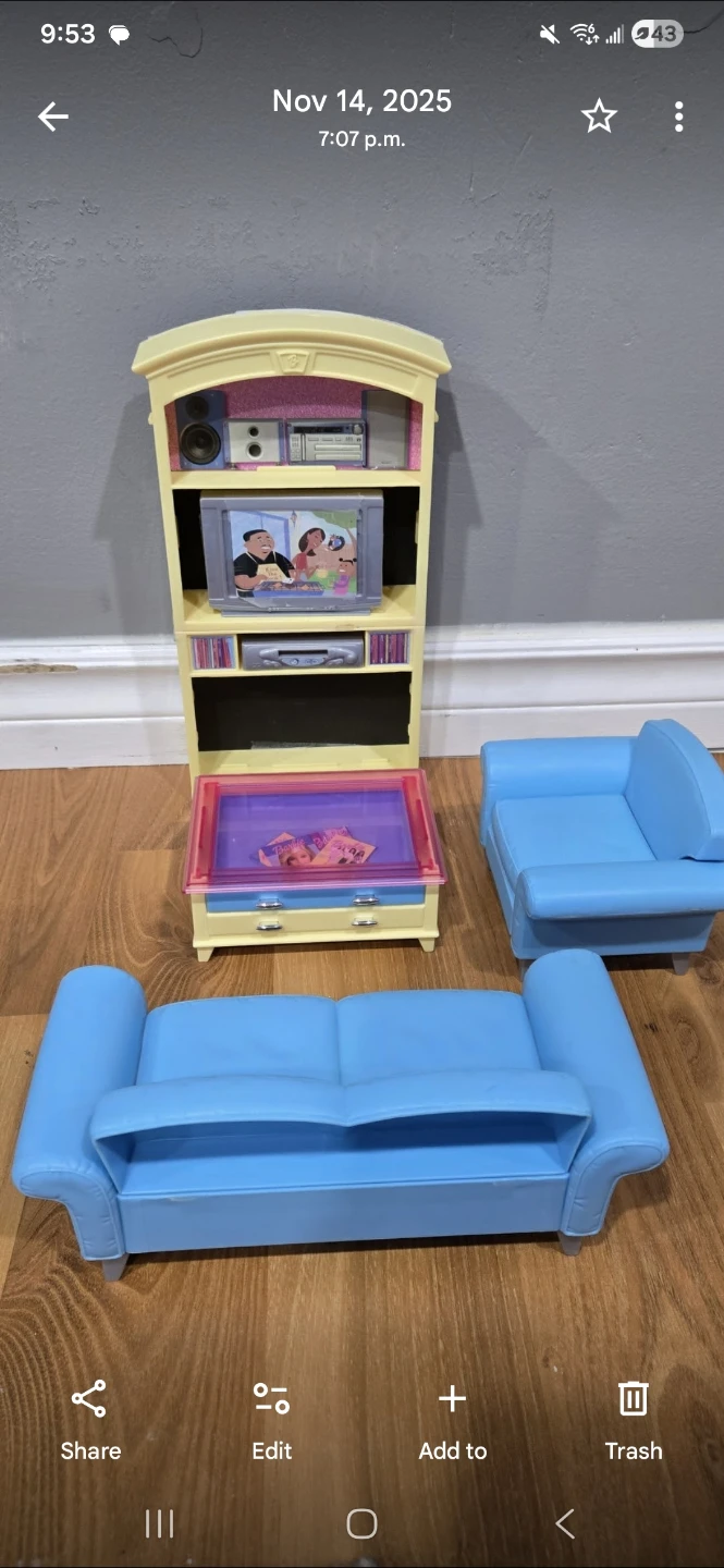 Barbie Dollhouse Furniture and Accessories Lot - photo 3