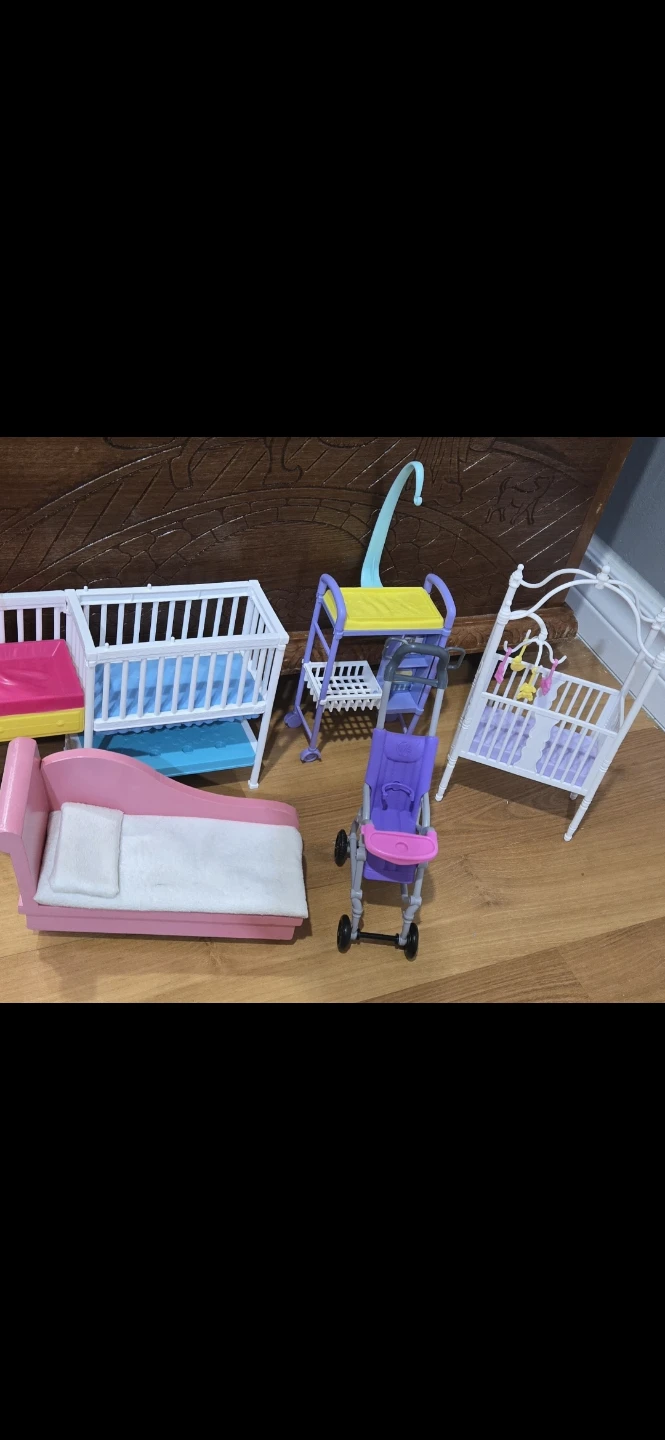 Barbie Dollhouse Furniture and Accessories Lot - photo 4