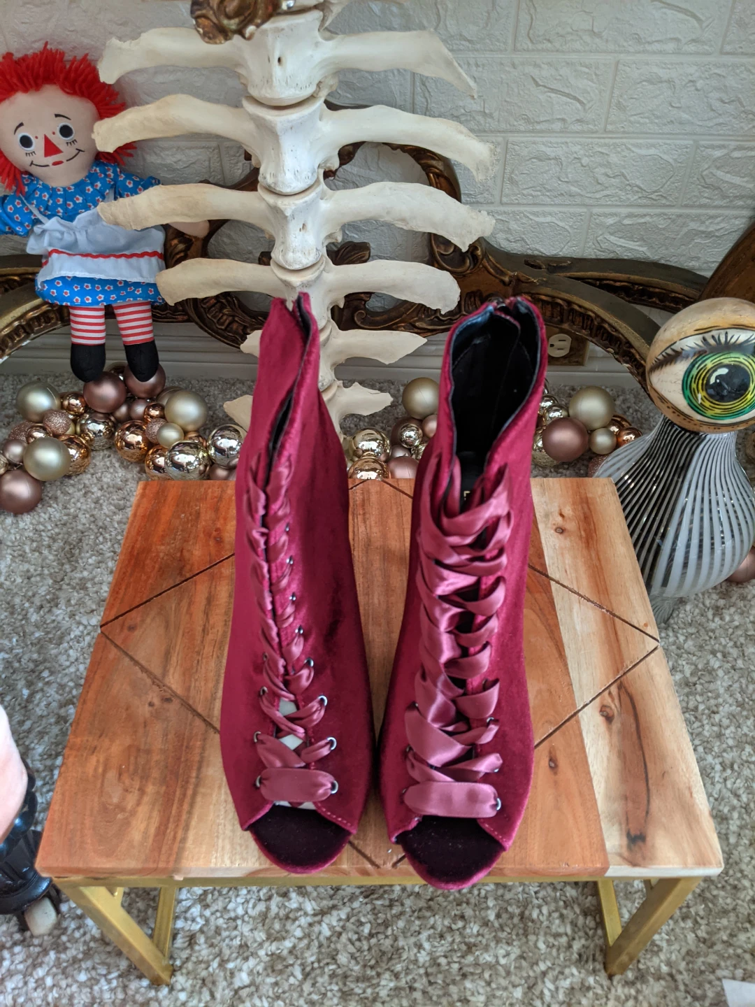 Le Chateau Burgundy Velvet Peep-Toe Lace-Up Heels Size 8 - photo 2
