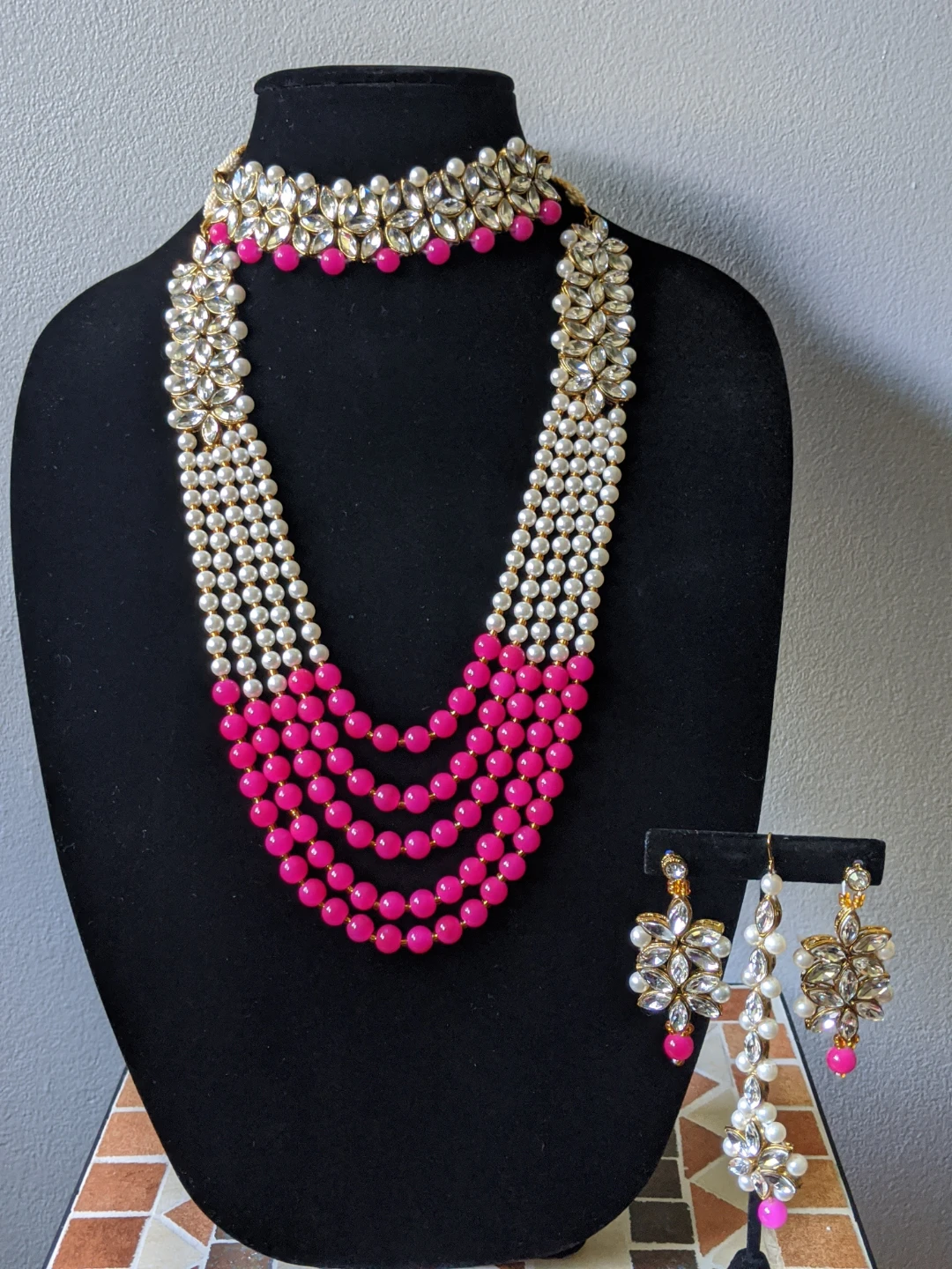 Indian Jewellery Set with Necklace and Earrings