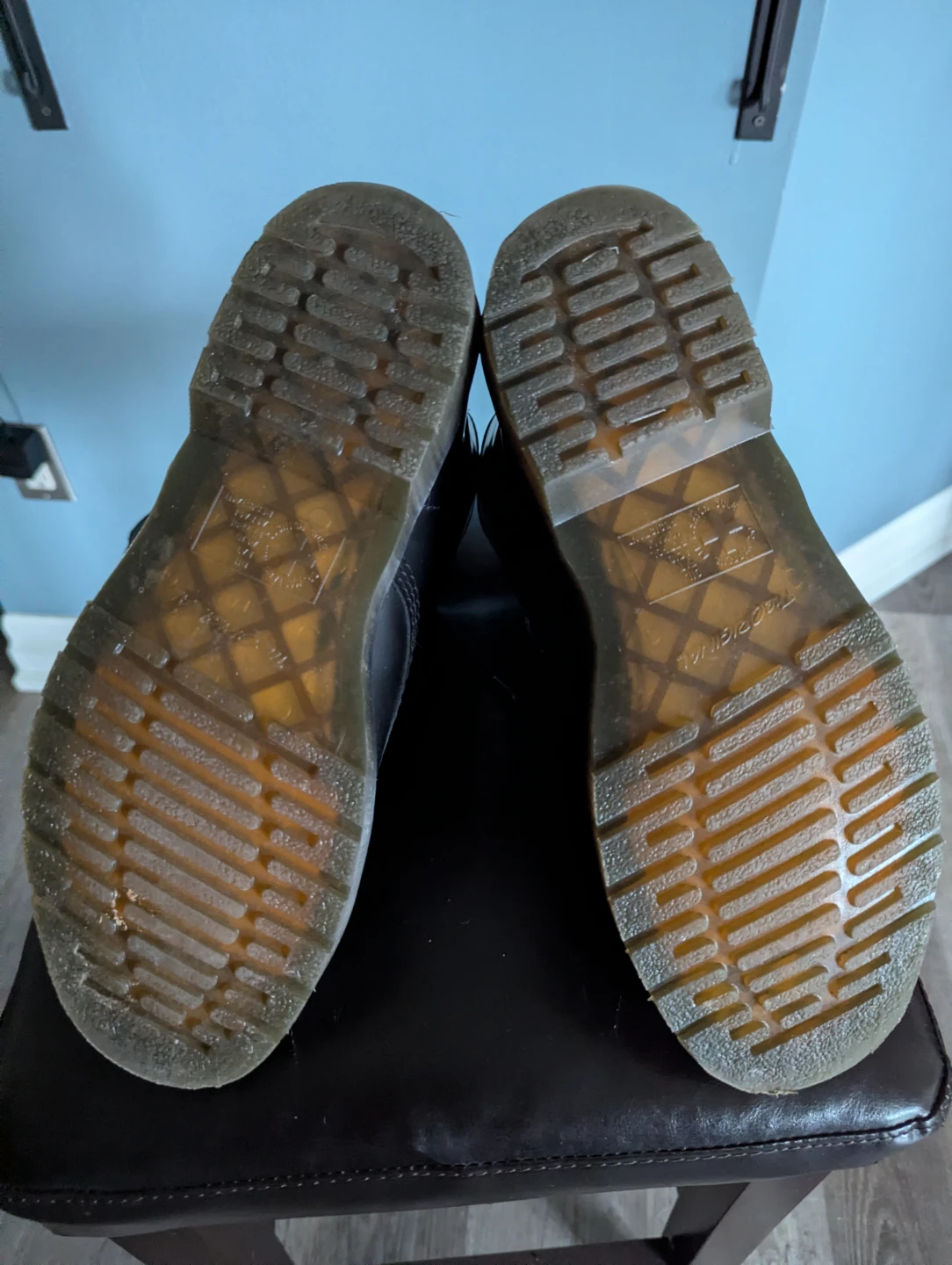 Like new Doc Martens - size 11 - photo 3