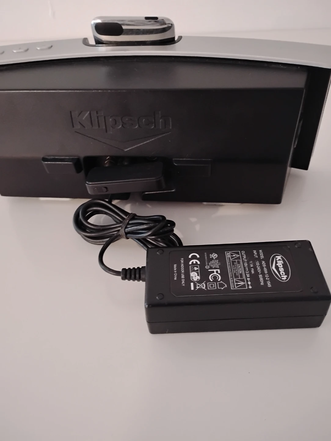 Klipsch iGroove SXT Docking Speaker System with Remote - photo 3