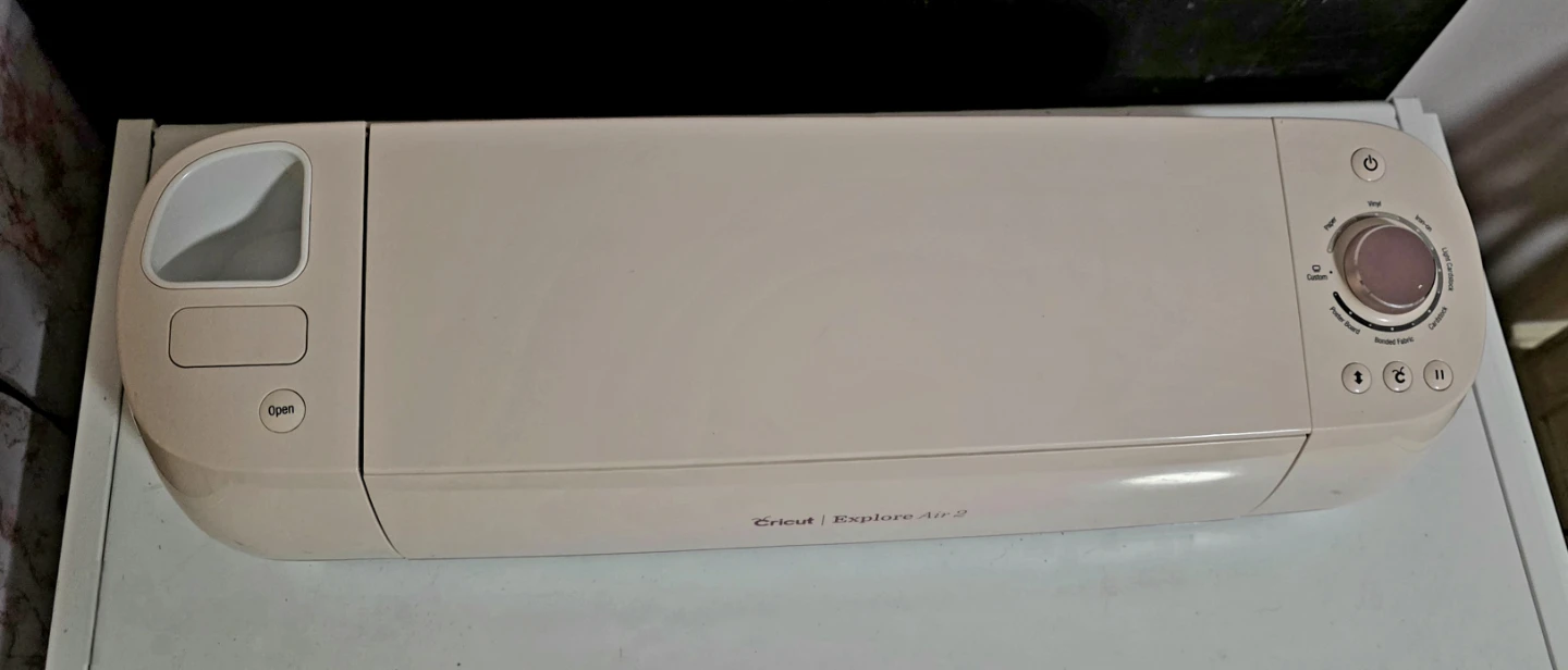 Cricut Explore Air 2 Cutting Machine - photo 3