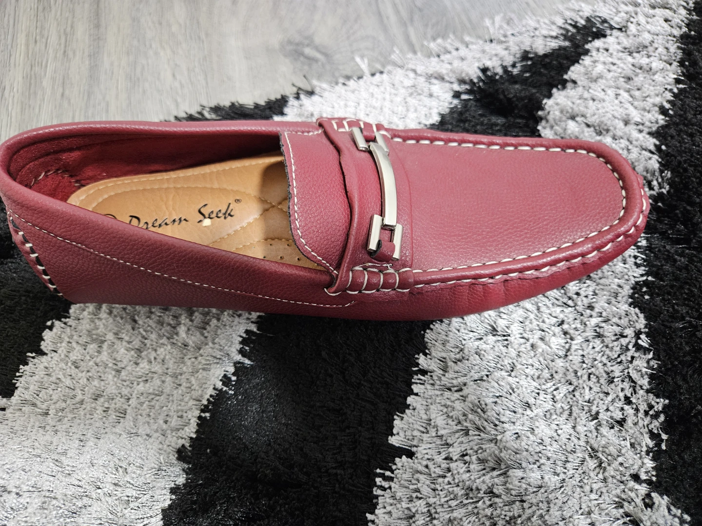 Dream Seek Women's Red Loafers Size 7.5 - photo 2