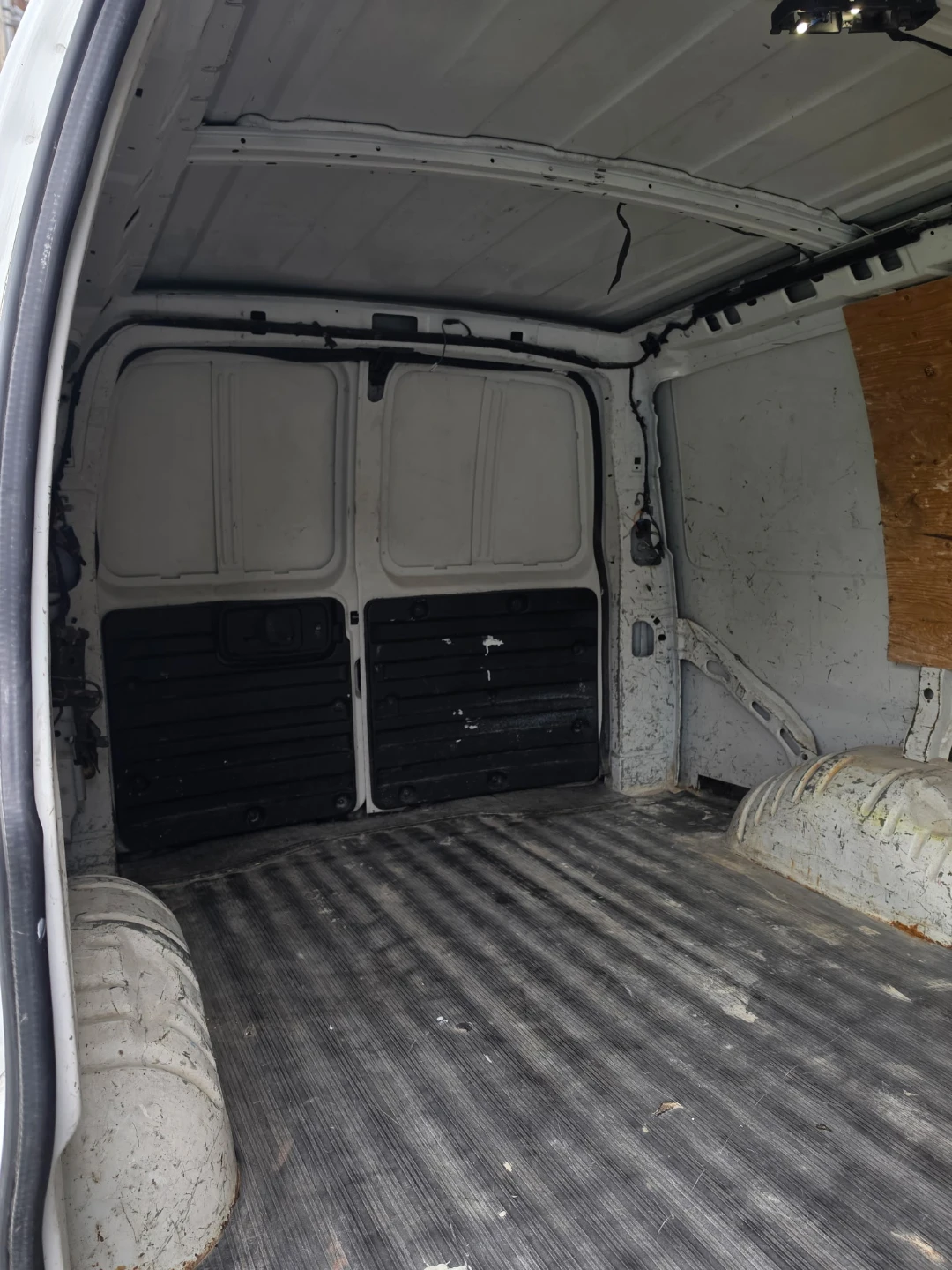 White Chevrolet Cargo Van - photo 4
