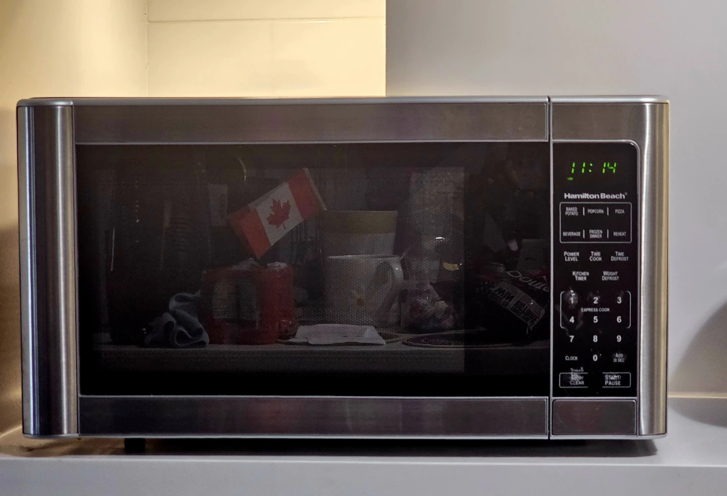 Moving sale - Microwave, rice cooker & kettle