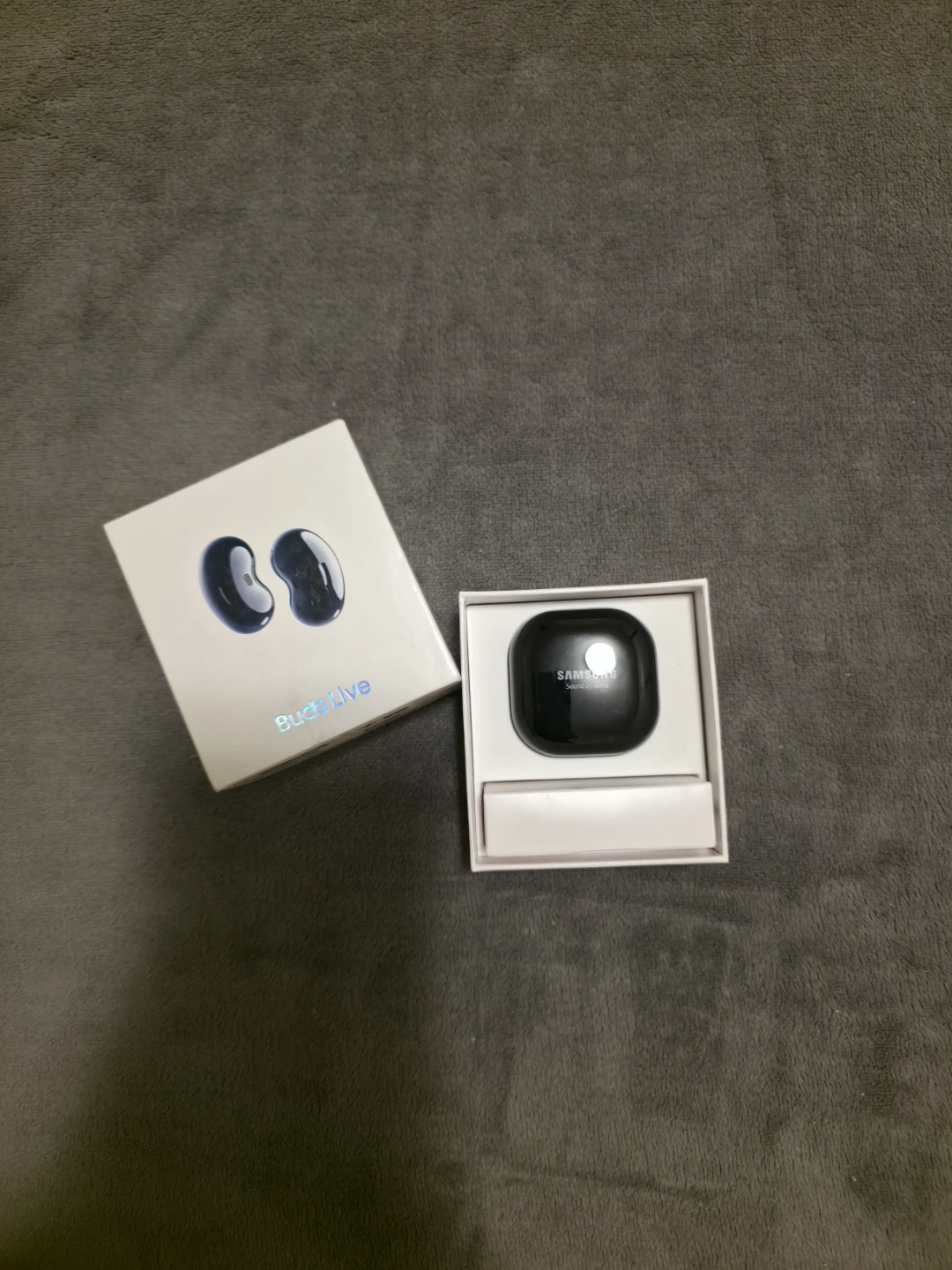 Samsung Galaxy Buds Live - photo 2