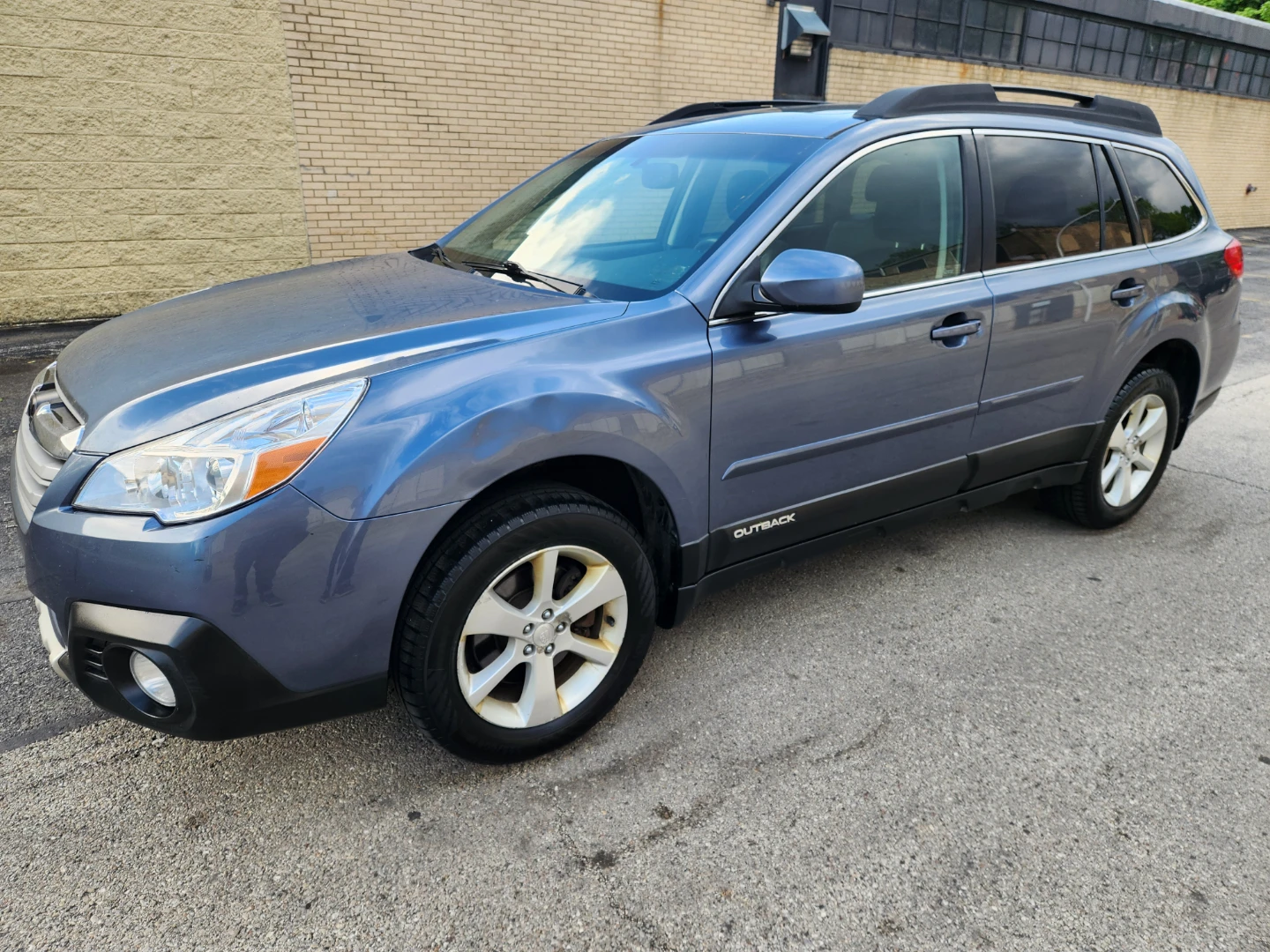 2017 Subaru Outback 3.6R Limited - photo 2