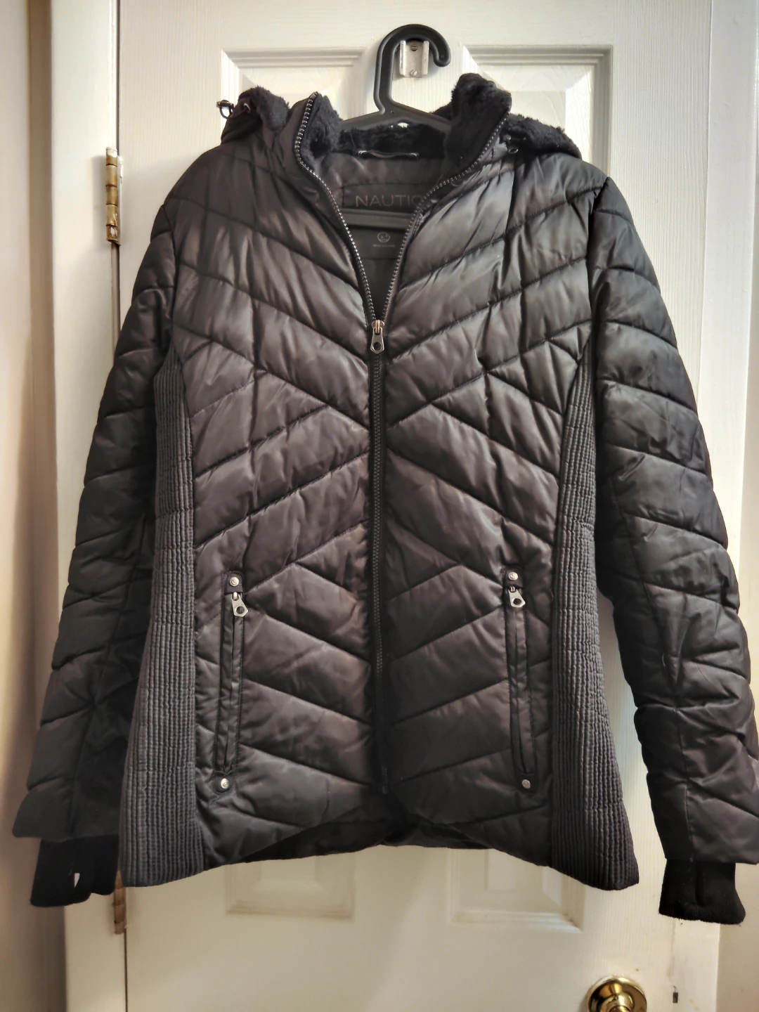 Nautica Black Puffer Jacket with Hood - Women's Medium