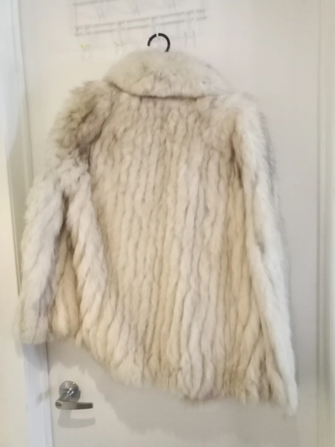 Vintage Saga Fox Fur Coat - photo 2
