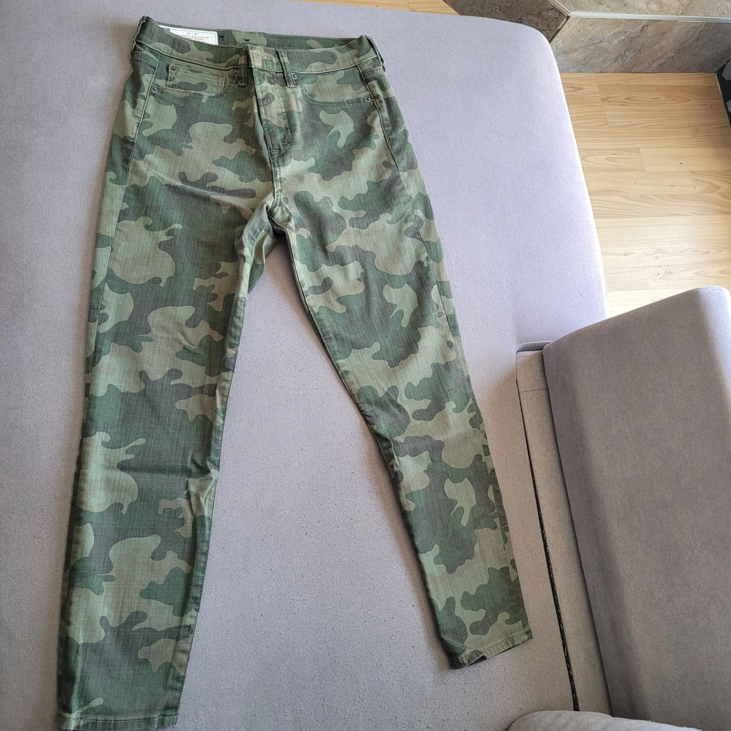 GAP True Skinny Ankle High Rise Camo Jeans - Size 29 - photo 2