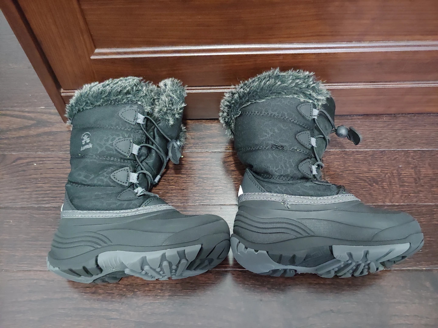 Kamik Black Winter Boots Size 11 boys - photo 2