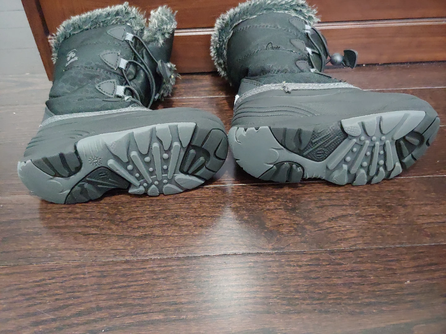 Kamik Black Winter Boots Size 11 boys - photo 5