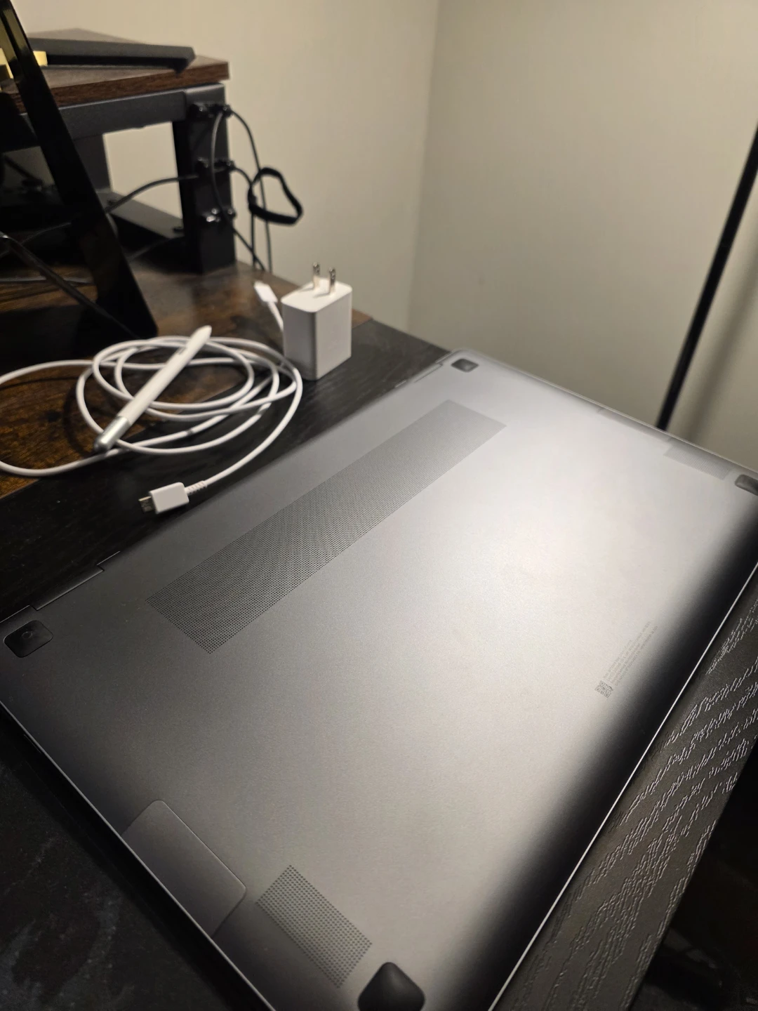 Samsung 15.6" Laptop with S Pen and Charger - photo 2