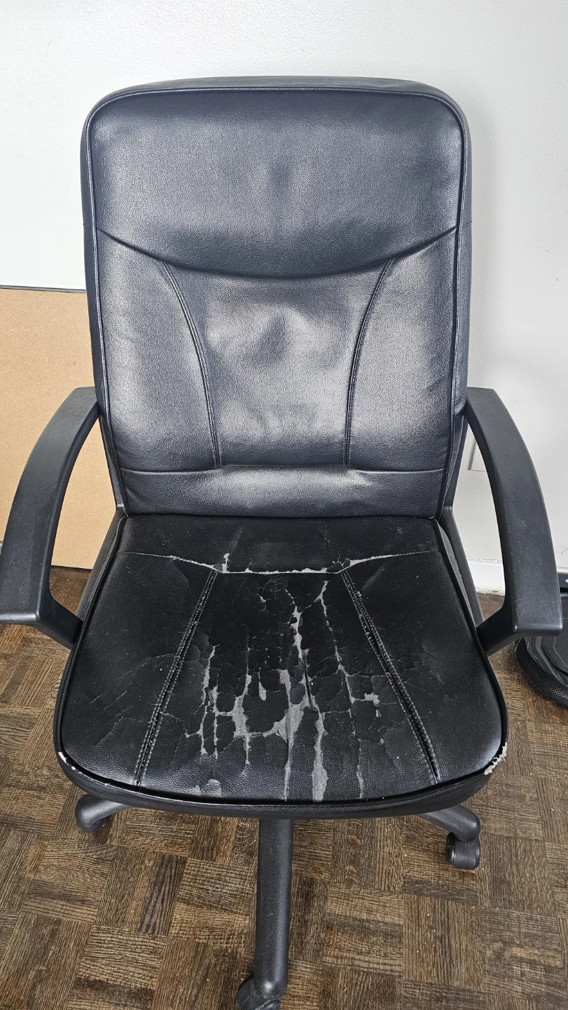 Black Office Chair - photo 5