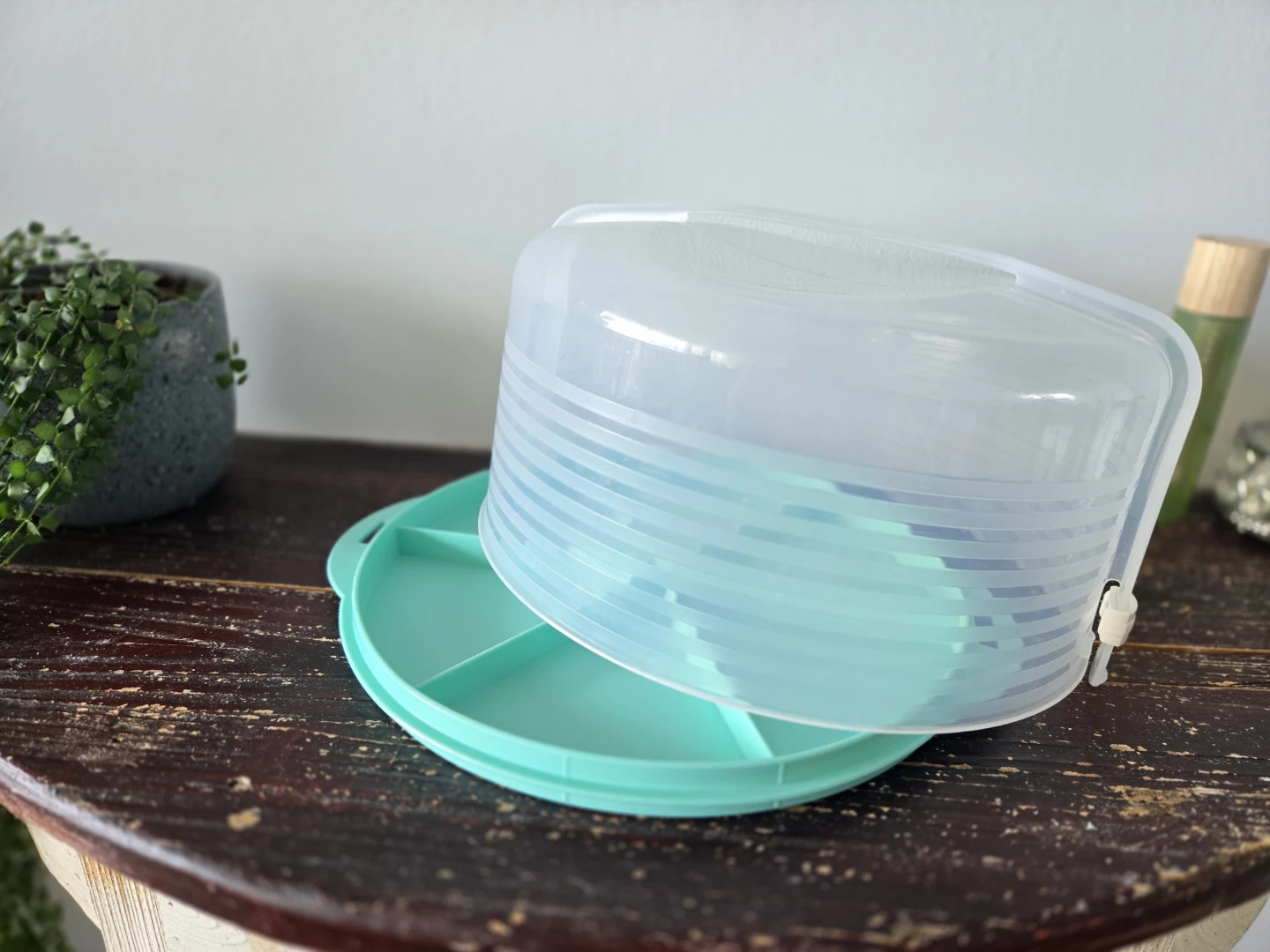 Tupperware Cake Carrier - photo 3