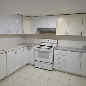 Basement 3 BR, WR, LR, Kit, Win & Wout Basement, Parking