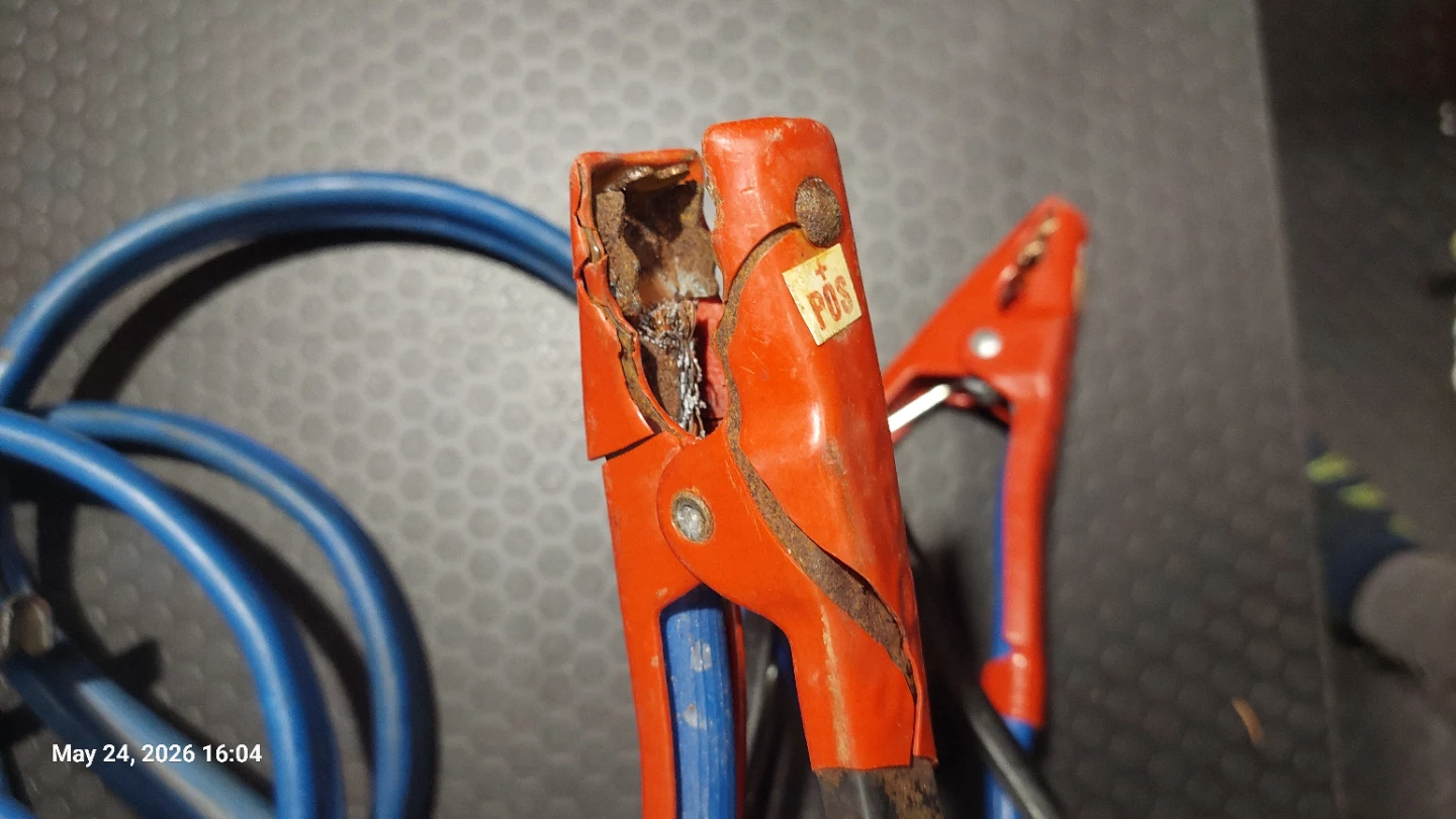 Heavy Duty Jumper Cables - photo 3