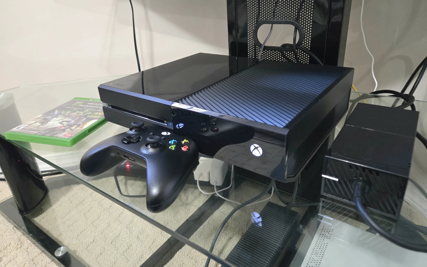 XBOX ONE 500GB + MONSTER ENERGY SUPERCROSS / ETHERNET ONLY - photo 2