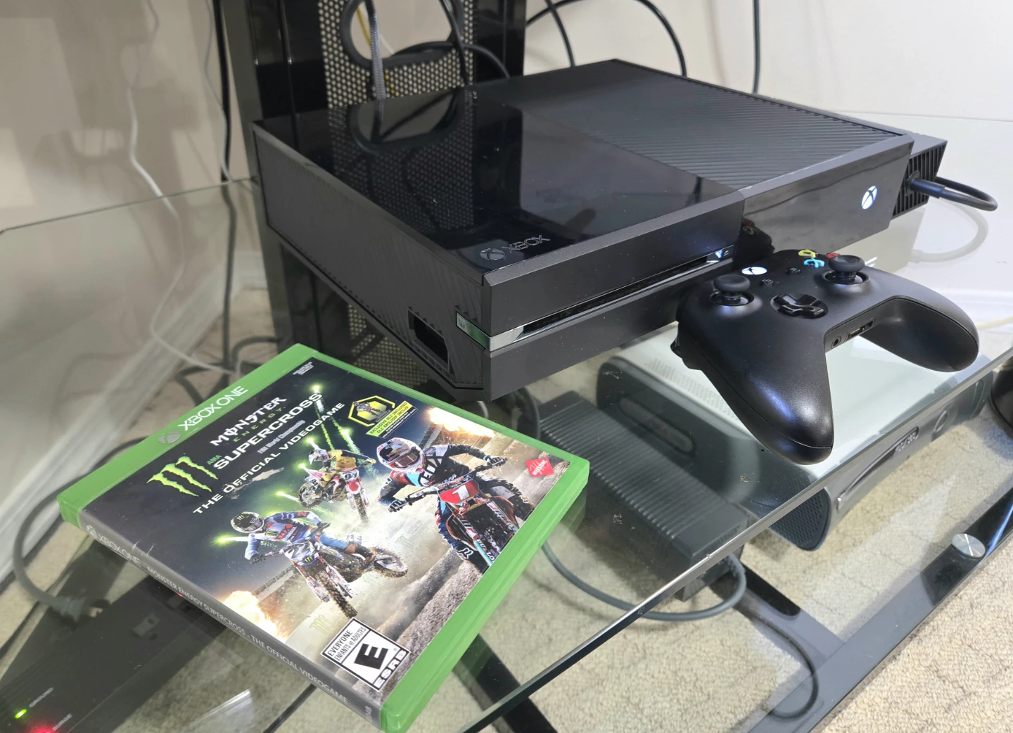 XBOX ONE 500GB + MONSTER ENERGY SUPERCROSS / ETHERNET ONLY - photo 3