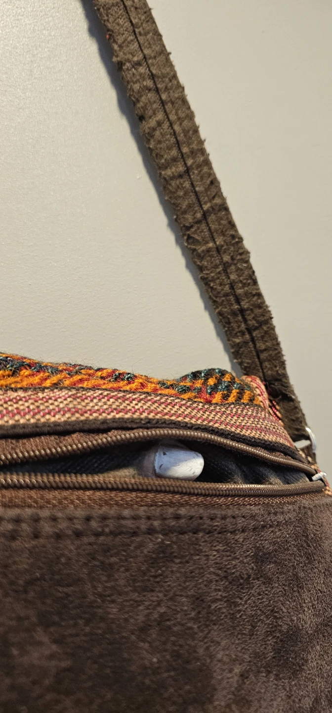 Hobo Bag with Woven Front and Suede - photo 4
