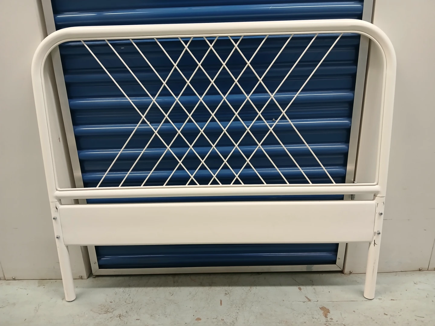 Twin size bed set frame - photo 2