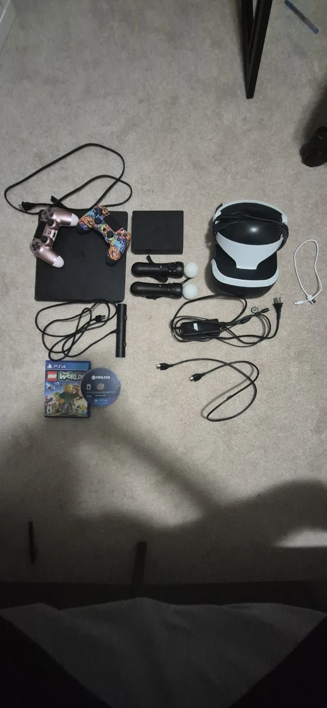 Playstation 4 VR Bundle with LEGO Worlds and FIFA 2023