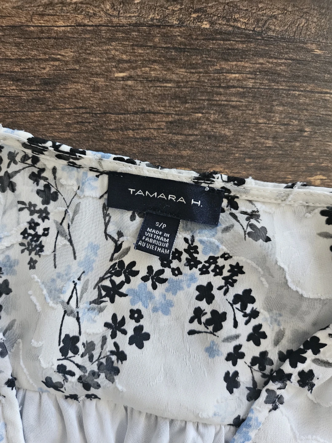 Floral Puff Sleeve Blouse - Size small - photo 2