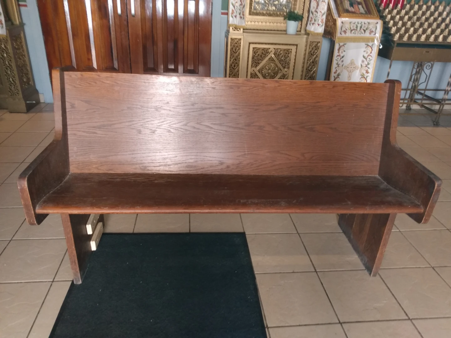 Church pew read description