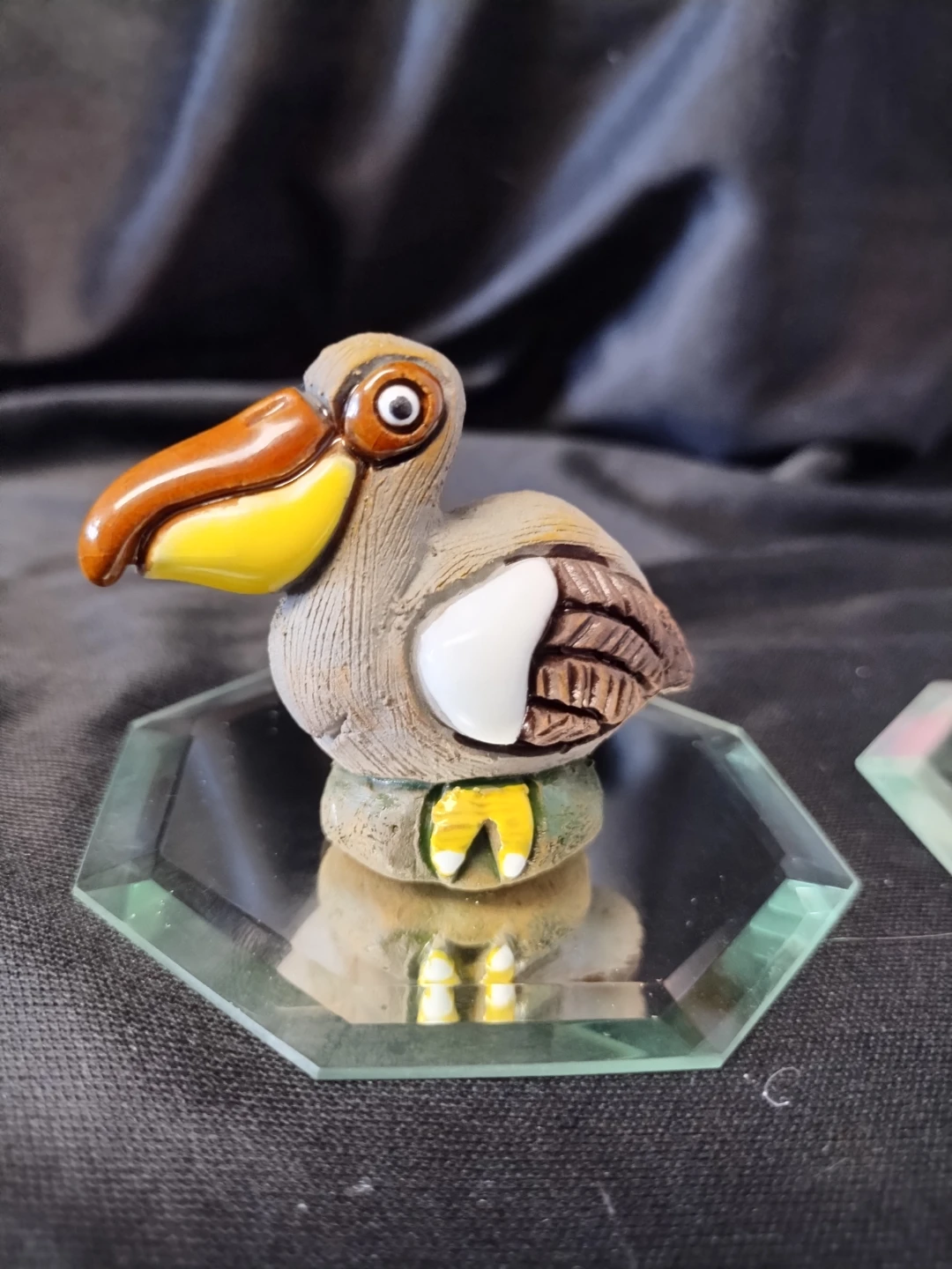 Clay Pelican Figurine - photo 2