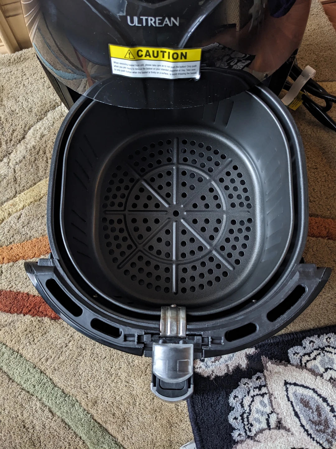 Like New Ultrean Air Fryer and Accessories - photo 4