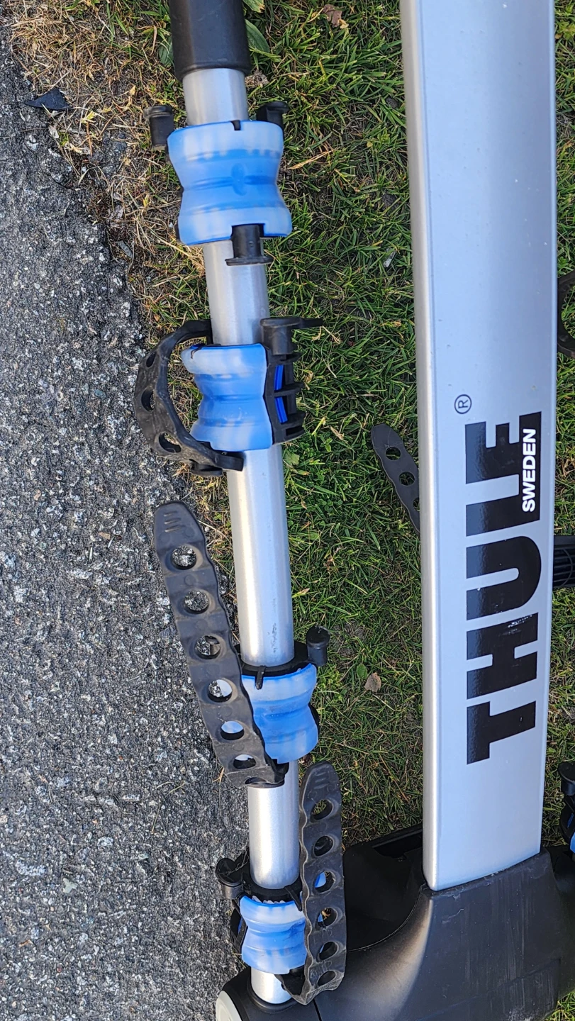 Thule Hitch Mount Bike Rack for 3 to 4 Bikes - photo 3