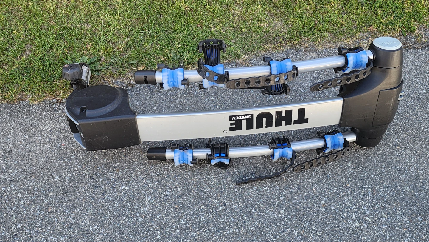 Thule Hitch Mount Bike Rack for 3 to 4 Bikes - photo 5