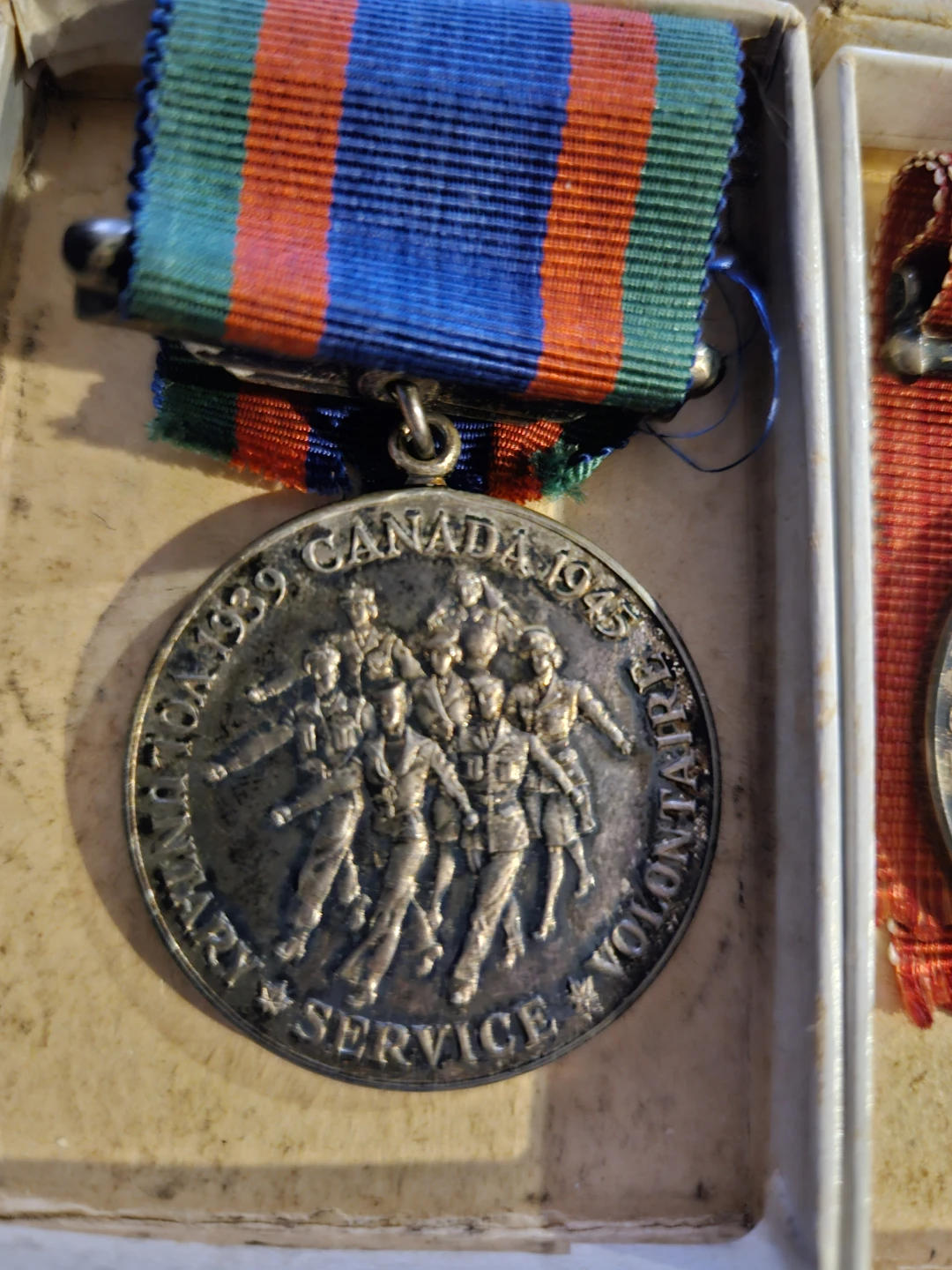 Canadian Military Medals and Badges - photo 2