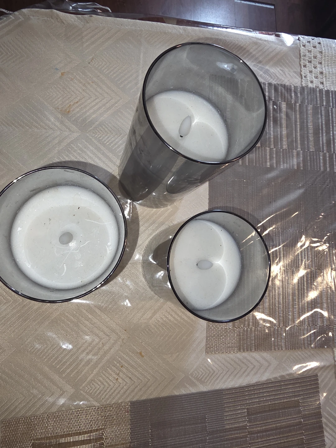 Set of 3 Grey Glass LED Pillar Candles - photo 2