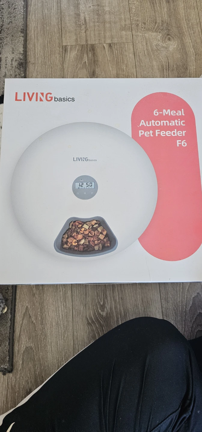 Living Basics 6-Meal Automatic Pet Feeder F6