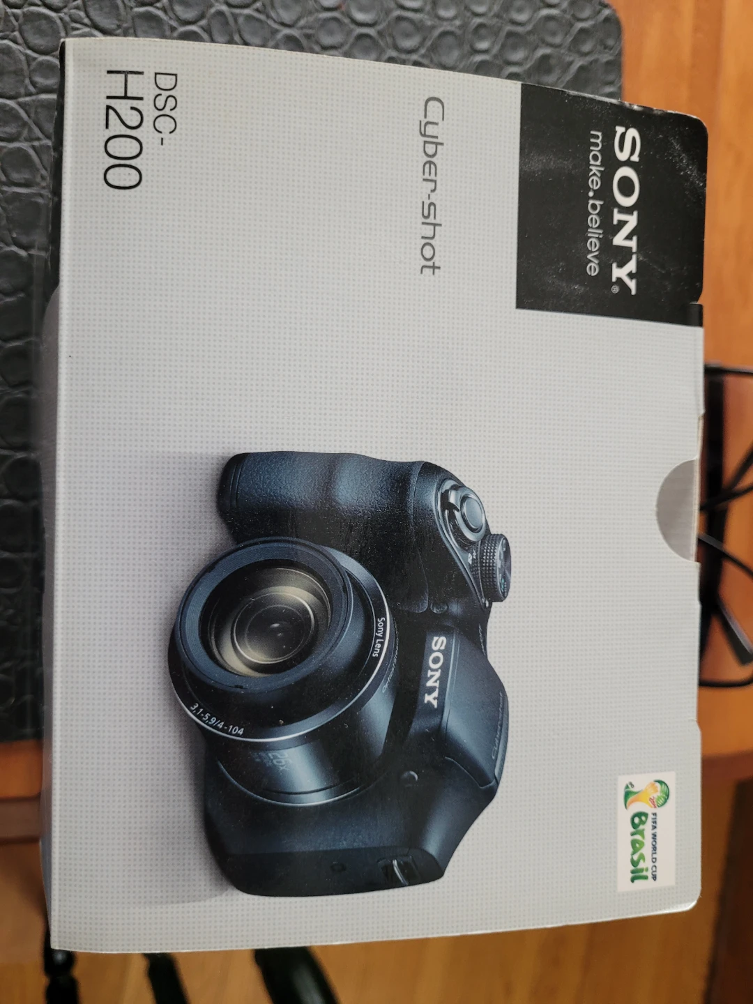 Sony Cyber-shot DSC-H200 Digital Camera