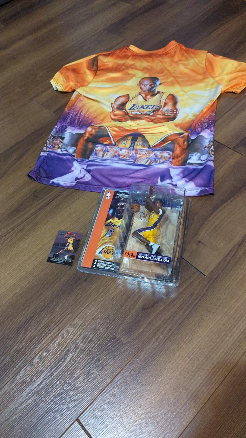 Kobe Bryant T-Shirt, Action Figure & Trading Card Bundle