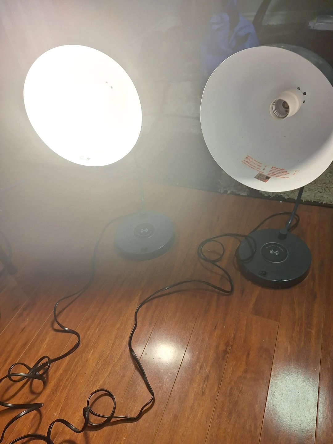 Pair of Desk Lamps with Wireless Charging - photo 2