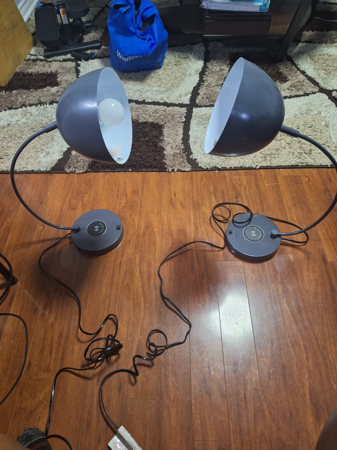 Pair of Desk Lamps with Wireless Charging - photo 4