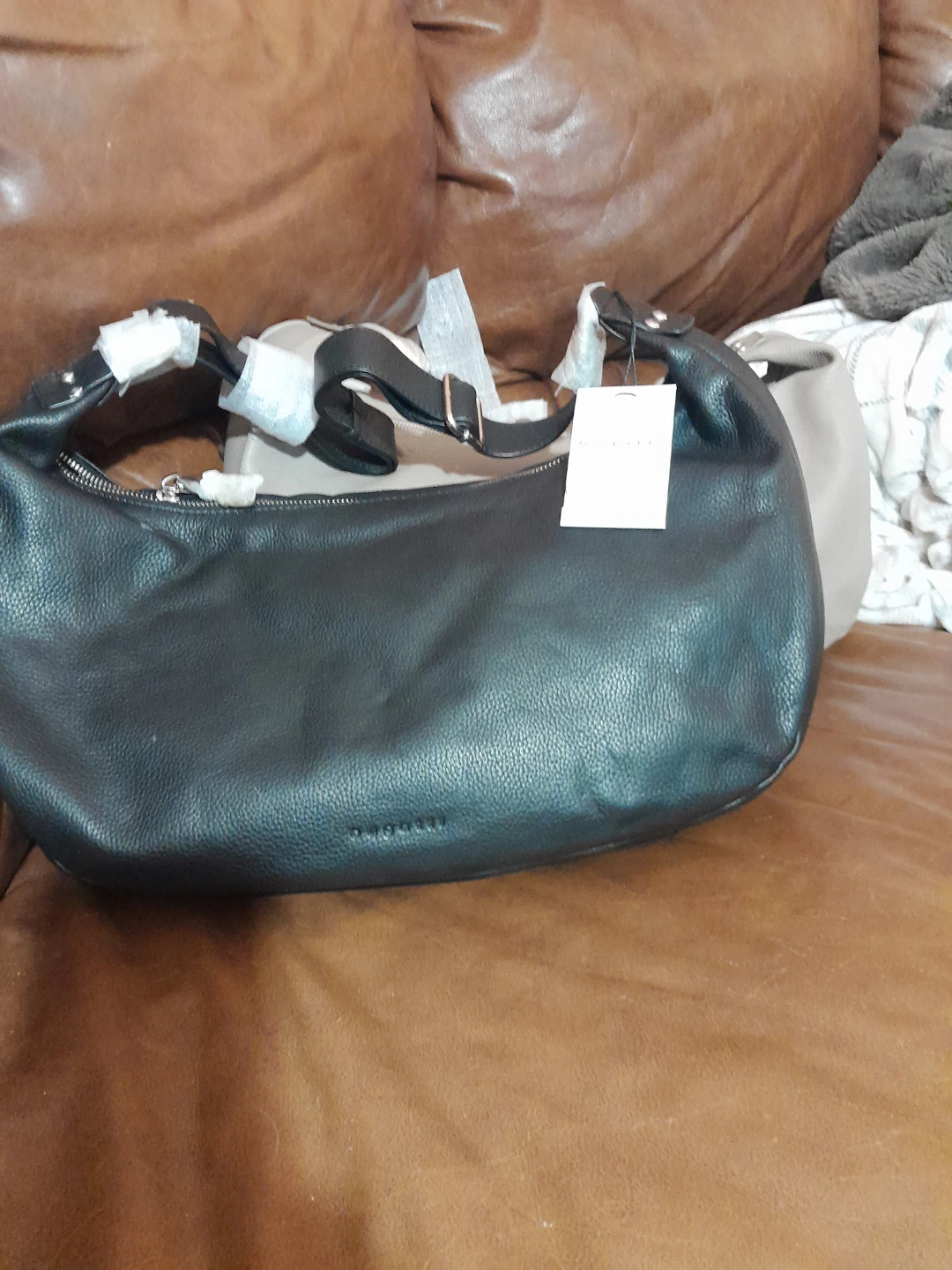 Bugatti Leather Shoulder Bag - Black - photo 4