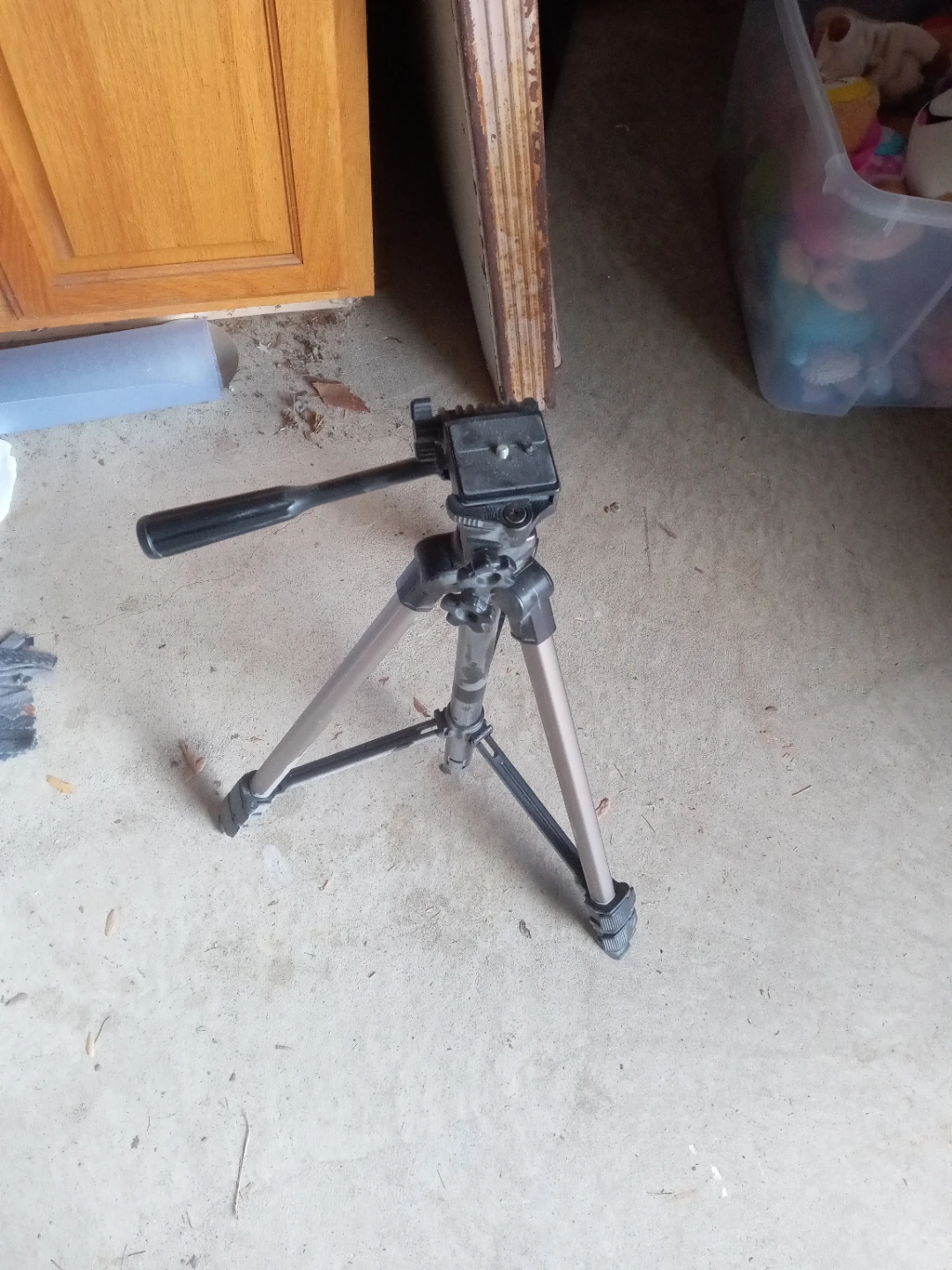 Velbon T-3500 Camera Tripod