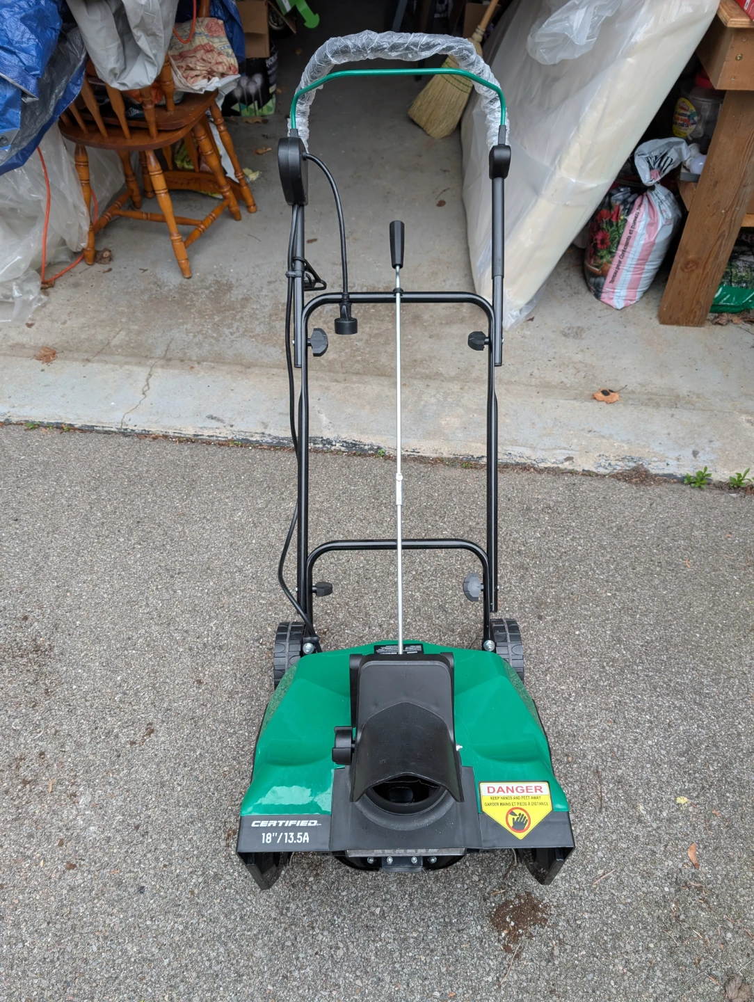 Certified Electric Snow Blower - 18" / 13.5A