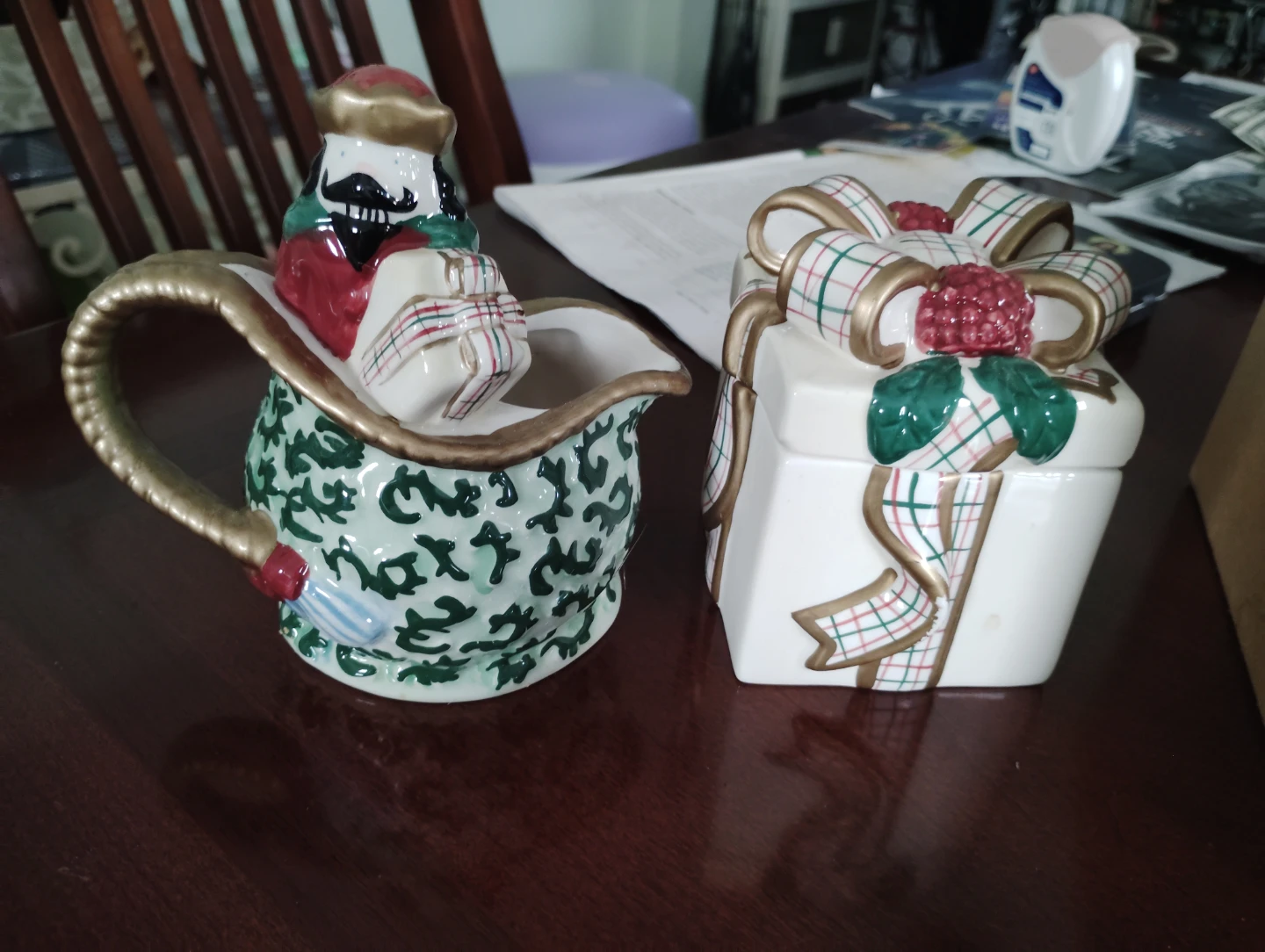 Avon St. Nicholas Sugar and Creamer Set - photo 2
