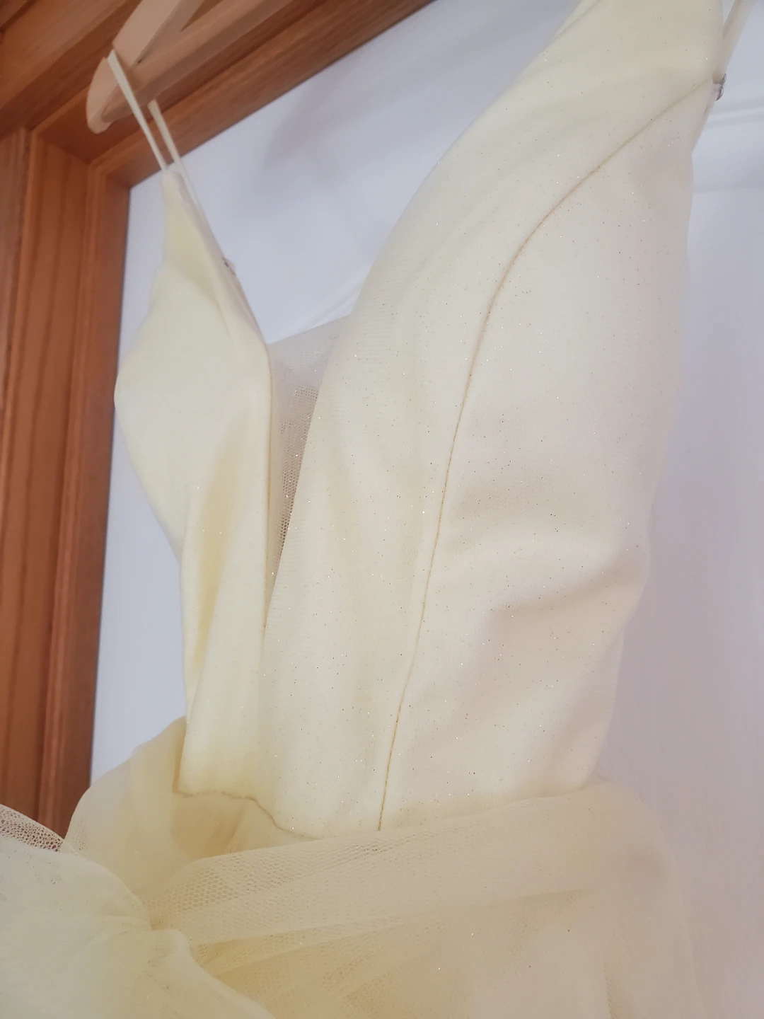 LE CHÂTEAU Yellow Tulle Gown /XXS Grad dress - photo 4